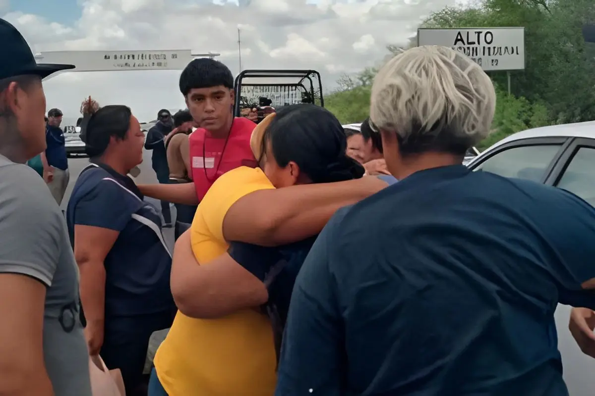 Tras varios días de búsqueda y trabajo de inteligencia, las víctimas fueron halladas el viernes a la orilla de la carretera a General Terán. Foto: Facebook Tamaulipas Informa