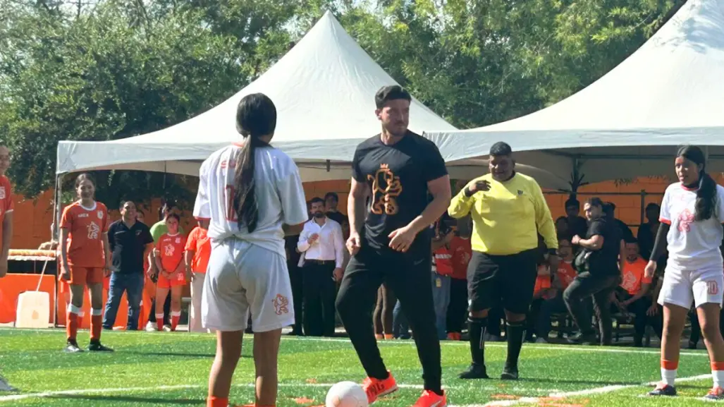 Samuel García arranca Mundialito Escolar 2025 en Nuevo León