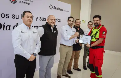 David de la Peña celebra trayectoria de paramédicos de Protección Civil de Santiago