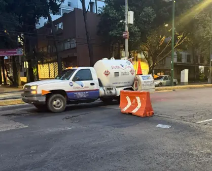 VIDEO | Socavón en CDMX: colapsa tramo recién arreglado en Eje 6 Sur
