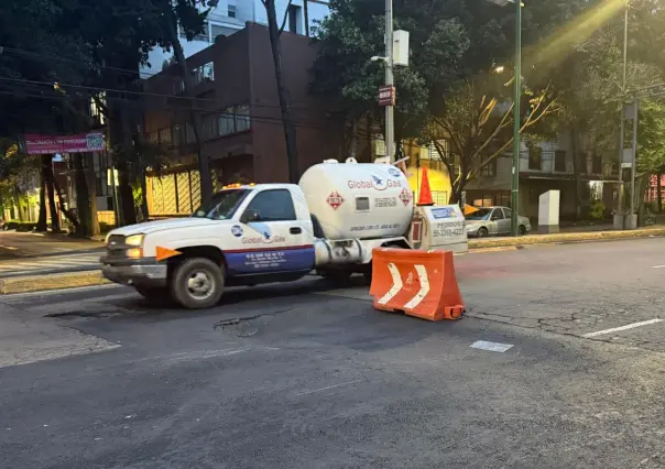 VIDEO | Socavón en CDMX: colapsa tramo recién arreglado en Eje 6 Sur