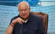 Víctor Castro señala que investigan a elementos señalados en narcomantas que renunciaron