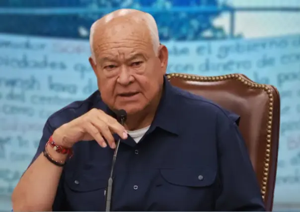 Víctor Castro señala que investigan a elementos señalados en narcomantas que renunciaron