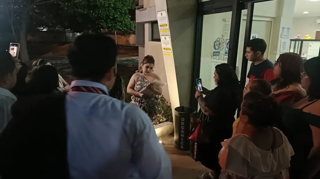 ¡Se quedaron sin graduación! Estudiantes de la UTM fueron defraudados por banquetera en Mérida