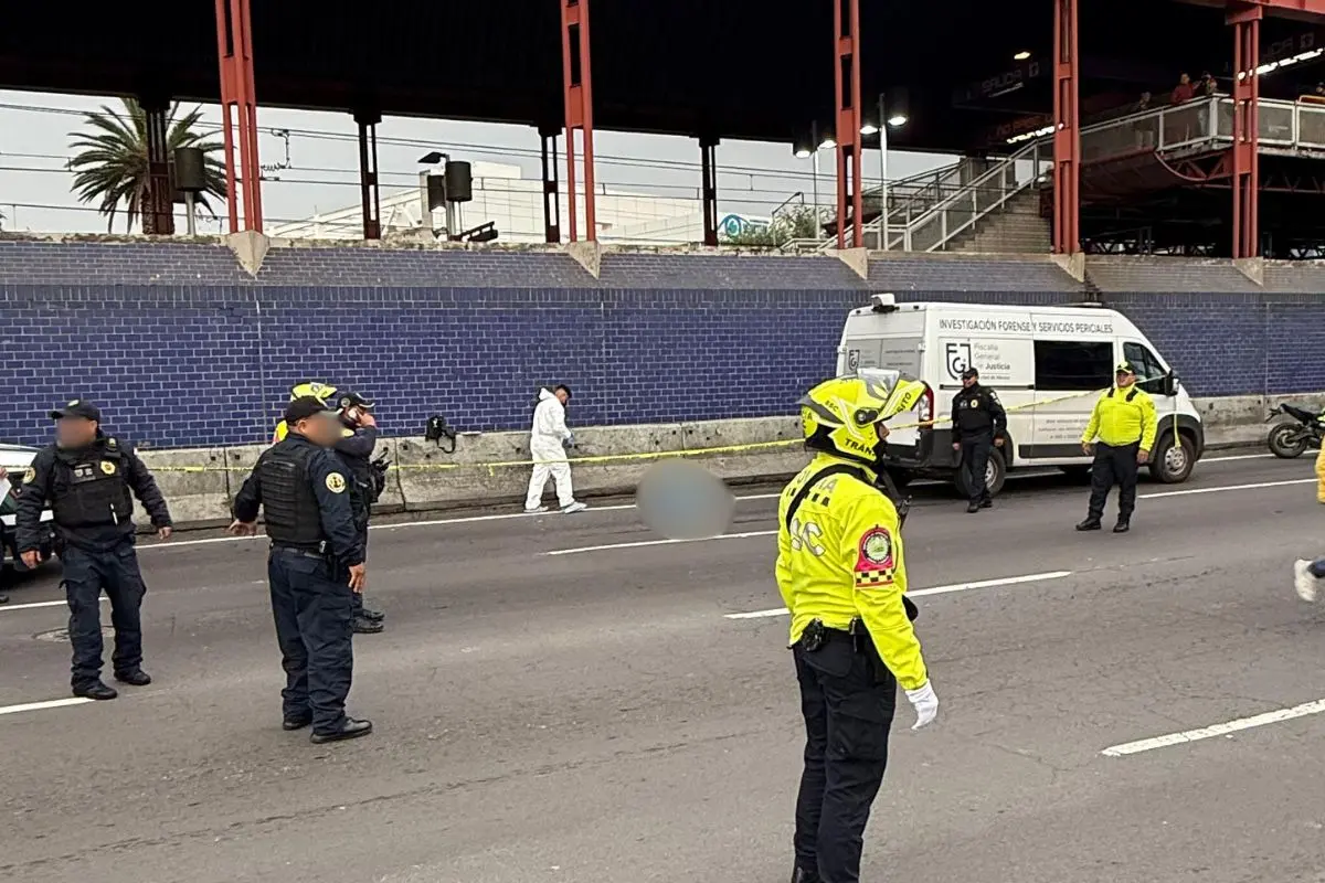 Calzada Ignacio Zaragoza en CDMX donde murió una mujer atropellada. Foto: Ramón Ramírez | Canva