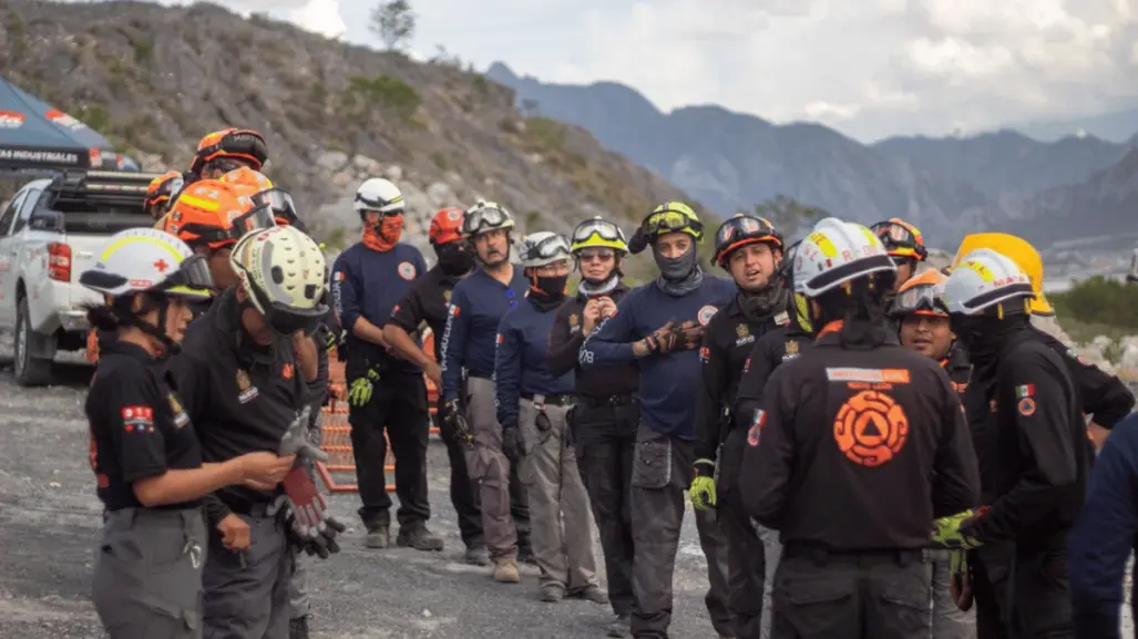 Protección Civil de Nuevo León se capacita en búsqueda y rescate en estructuras colapsadas
