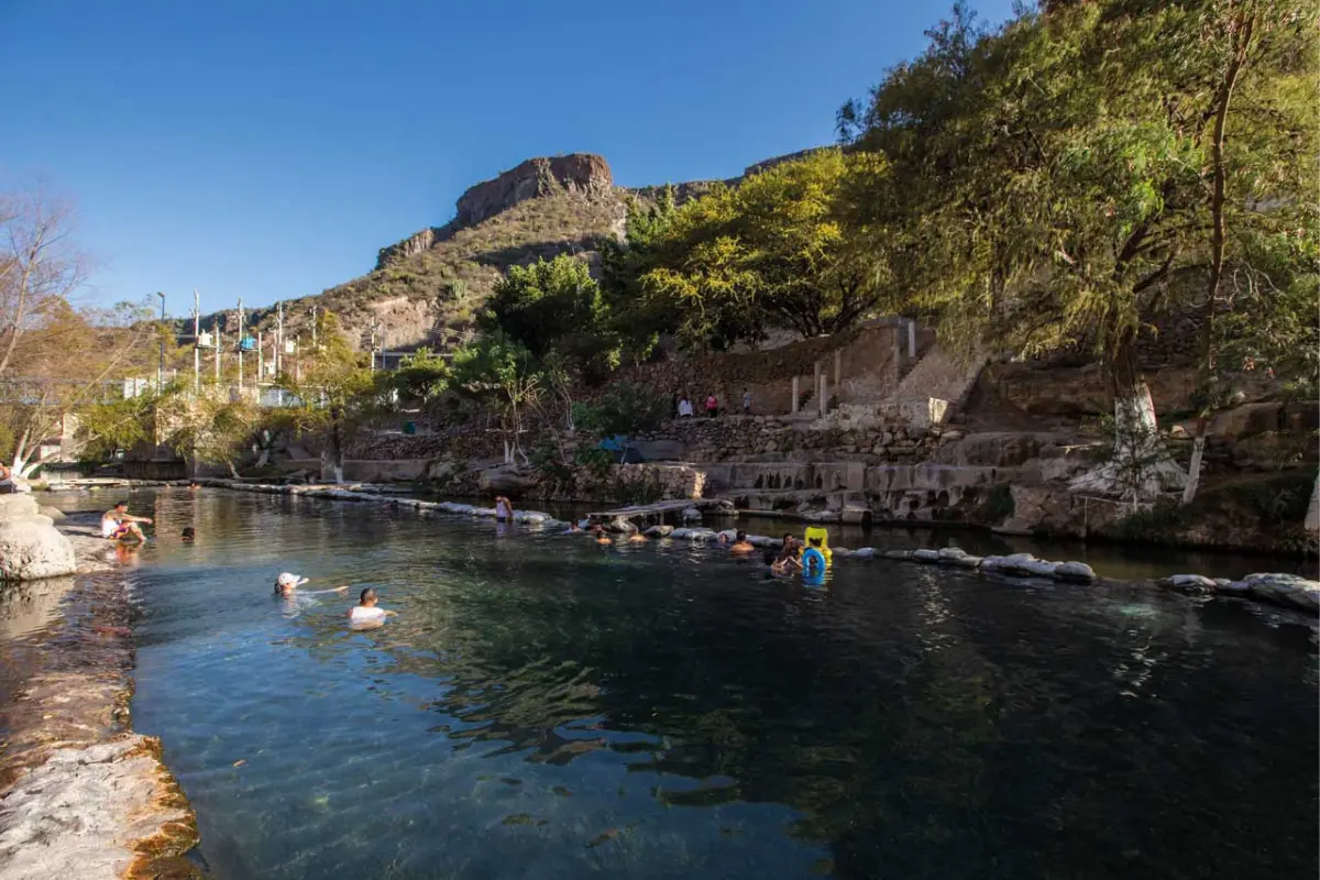 Este oasis natural enclavado entre cañones es único y se puede acceder por el estado de Hidalgo y también por Querétaro. Foto: hidalgo.travel
