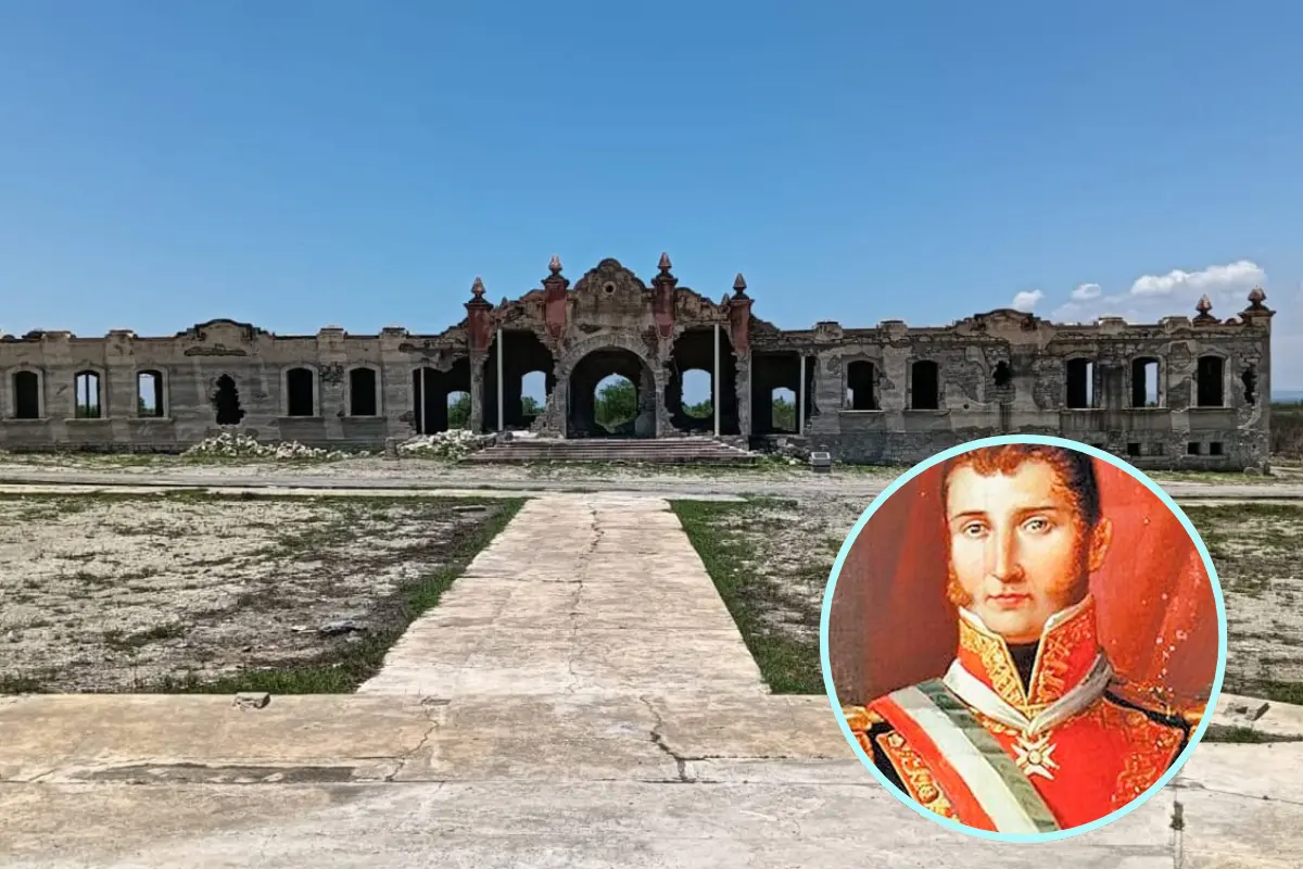 Las aguas que cubren el lugar no apagan los recuerdos, y el monumento al emperador revela que la memoria nacional no reposa solo en victorias, sino también en las derrotas. Foto: Posta Tamaulipas