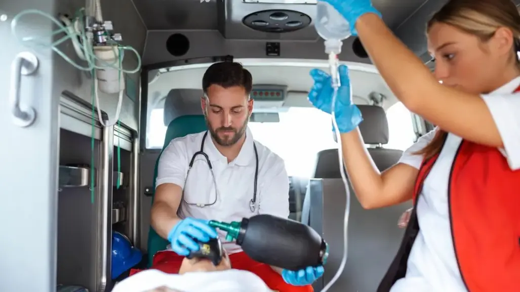 Reconocen a paramédicos de Tamaulipas por salvar vidas con entrega y sentido humano