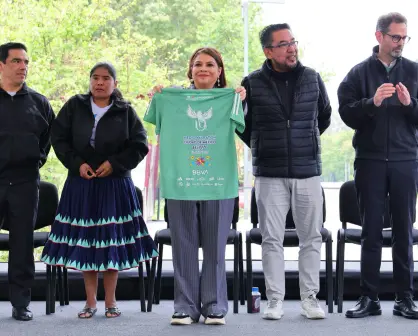 ¿Listos para los 21k? Clara Brugada presentó la playera y medalla del Medio Maratón en CDMX 