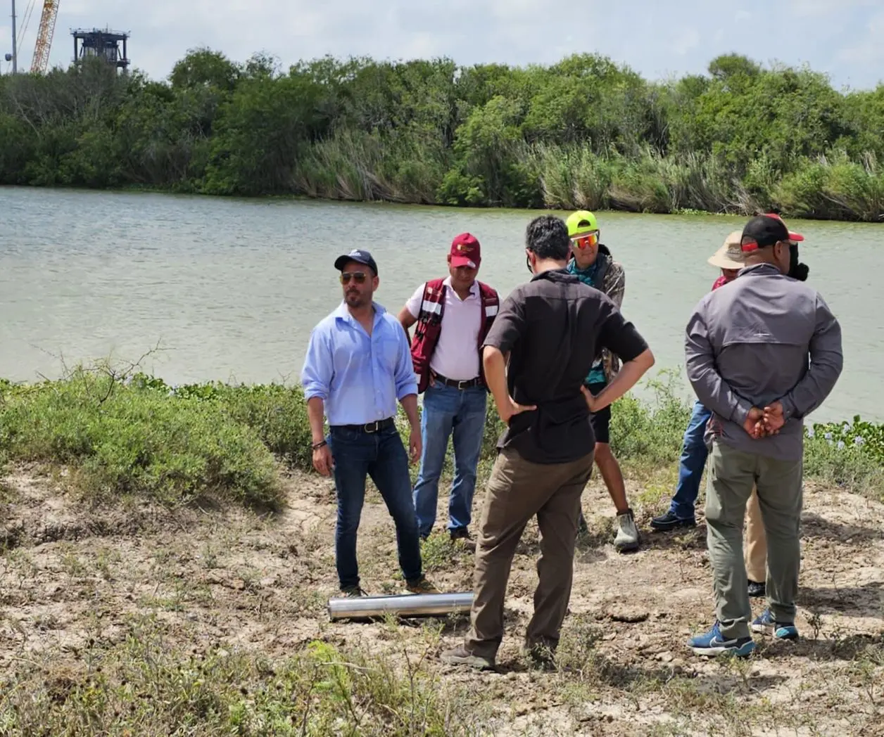 Los fragmentos cayeron en un radio de entre 12 y 15 kilómetros en la costa de Matamoros, a tan solo 1.5 kilómetros de distancia de la plataforma de lanzamiento estadounidense. Foto: Protección Civil