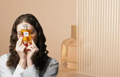 3 perfumes para mujeres ejecutivas de 35 años que huelen rico y duran 24 horas