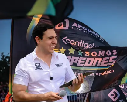 César Garza Arredondo abandera atletas de Apodaca rumbo a las Olimpiadas de Nuevo León 2025
