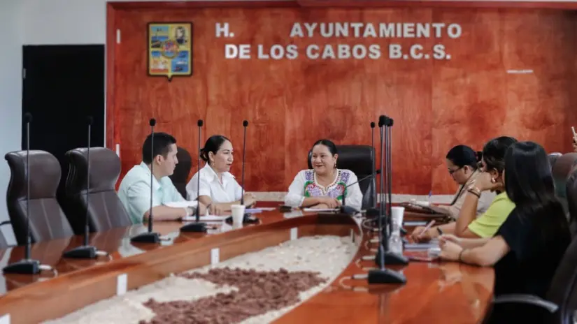 Petra Juárez, regidora de Los Cabos, asegura que ya presentó una denuncia formal. Foto: Facebook / Petra Juárez
