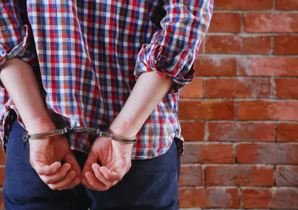 SSP Yucatán detiene a sujeto por alterar el orden en una escuela en Acanceh