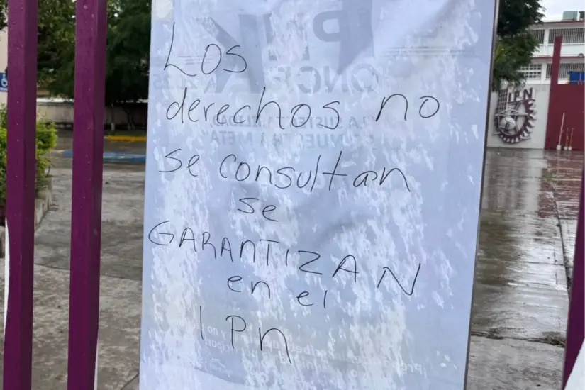 Consignas de la protesta de trabajadores del IPN Tampico. Foto: Axel Hassel