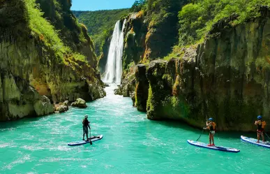 La carretera que recorre la Huasteca Potosina para viajar en motocicleta de Hidalgo a Jalisco