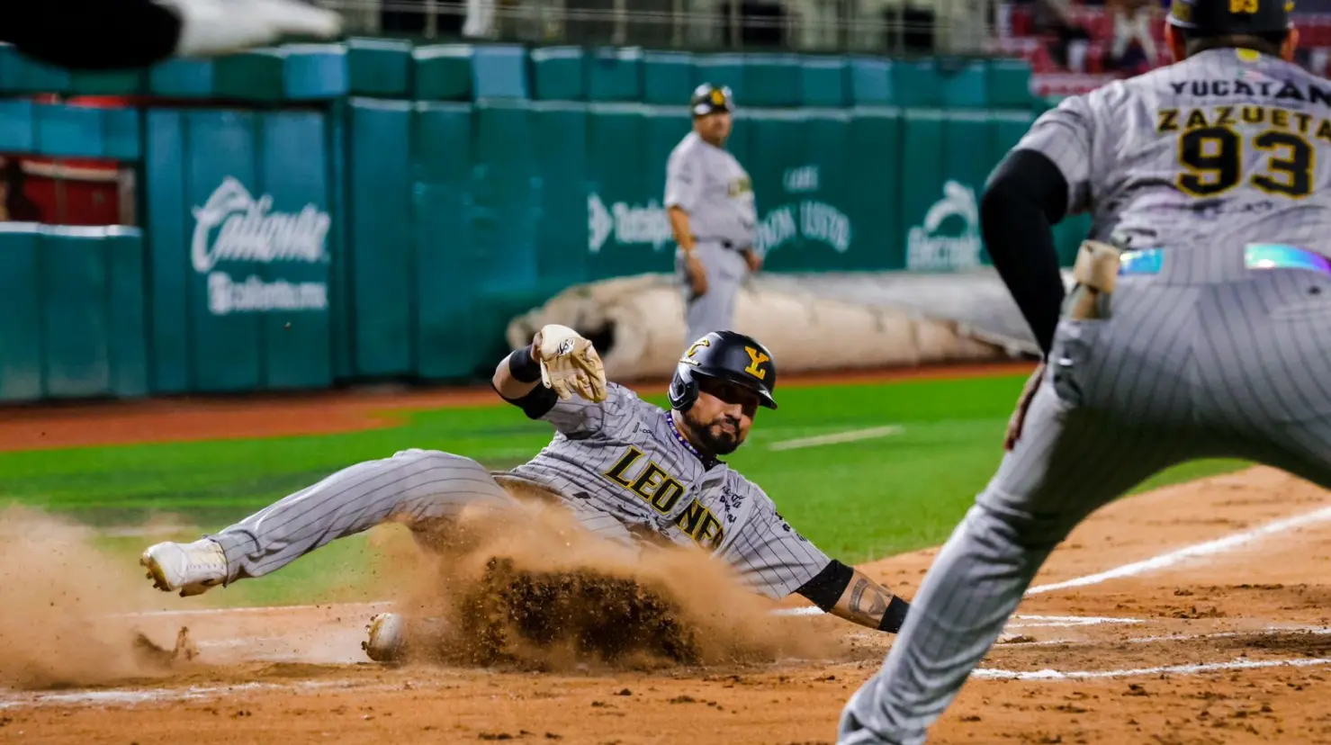 Los Leones de Yucatán vencieron al Águila de Veracruz y así empataron la serie que se juega en el estado Beto Ávila del Puerto Jarocho.- Fuente Leones de Yucatán