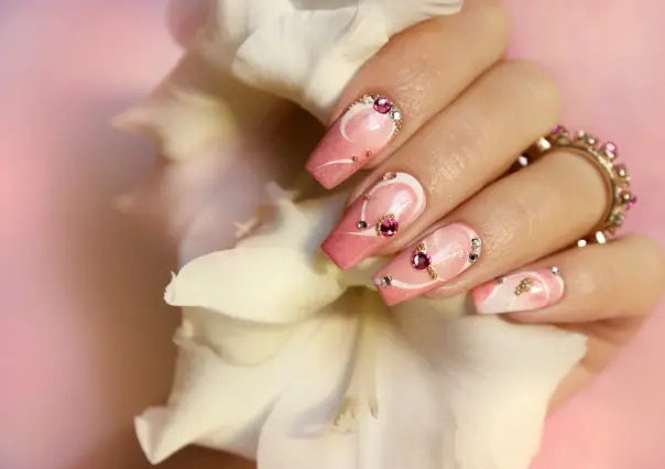 Manicura de clase alta: 3 diseños de uñas dejan las manos suaves y delicadas