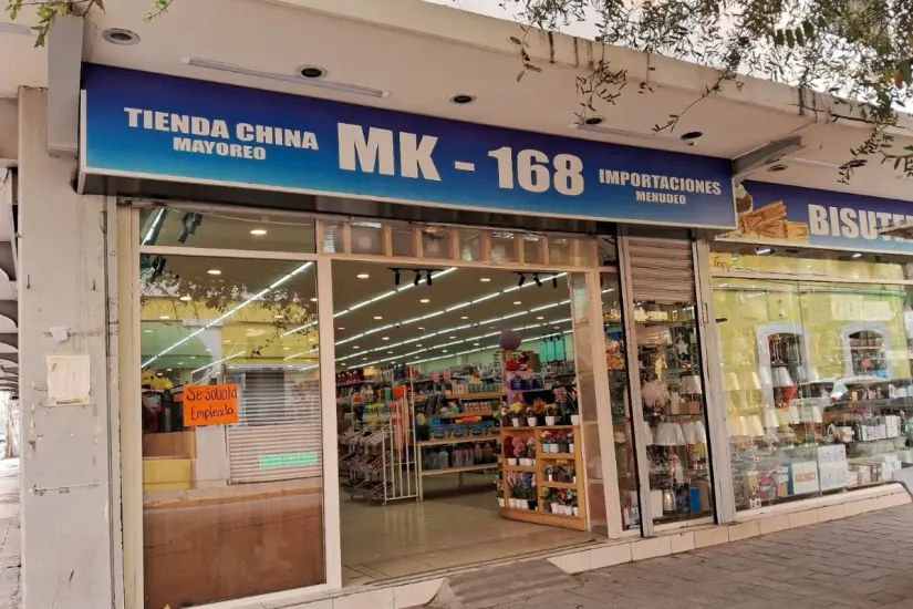 Tiendas chinas en el centro de la ciudad | Foto: FB