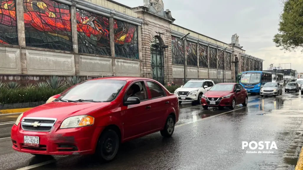¿Lavar el coche en lluvias? Autolavados del Edomex reportan más clientes