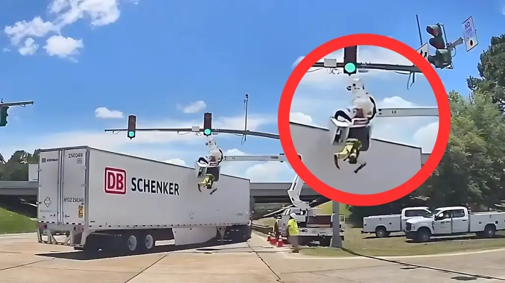 Camión embiste a trabajador en Springs, Louisiana | VIDEO