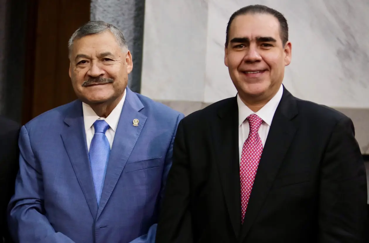 El beneficio es para los alumnos de preparatorias de la Universidad Autónoma de Nuevo León. Foto: Cortesía.
