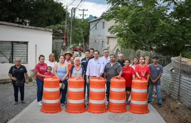David de la Peña entrega obra de pavimentación en La Cieneguilla, en Santiago