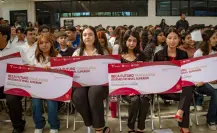 Entrega SET 693 becas a estudiantes de la Universidad Tecnológica de Nuevo Laredo
