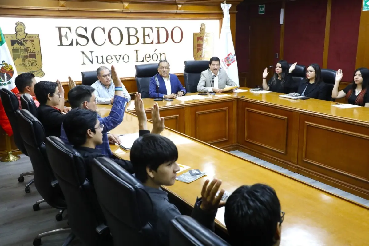 El alcalde de Escobedo, Andrés Mijes, en el cabildo municipal. Foto: Gobierno de Escobedo