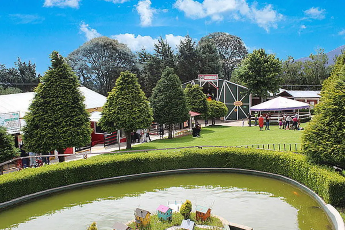 Parque temático Rancho Mágico en CDMX. Foto: cuponatic.com.mx | Canva
