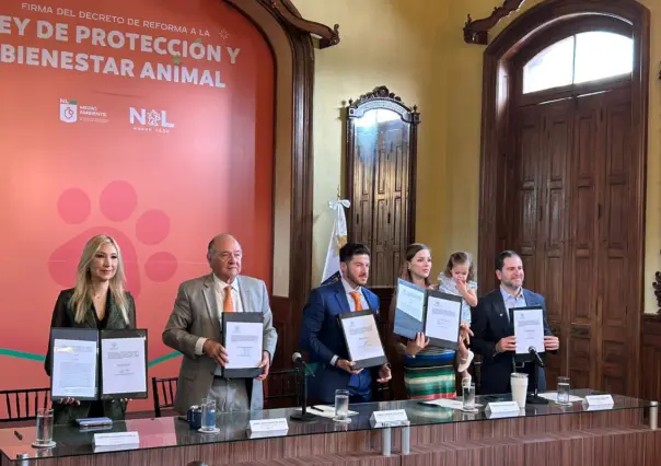 Samuel García firma Decreto de Reforma a la Ley de Protección y Bienestar Animal