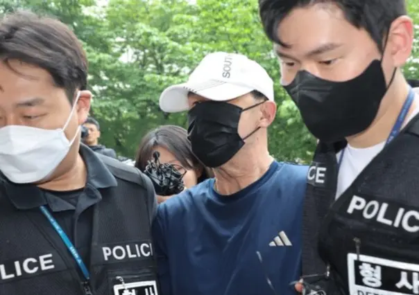 VIDEO l Hombre incendia vagón de tren en Corea del Sur