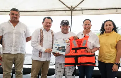 Más seguridad en altamar para pescadores de Telchac Puerto con chalecos y radios