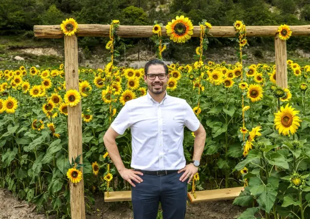 David de la Peña invita a disfrutar campos de girasoles y productos locales en Santiago