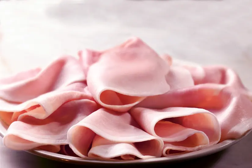 Si buscas jamón de buena calidad Profeco ya identificó tres marcas que realmente cumplen con lo que dicen. Foto: Canva