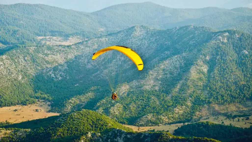 Escápate a un paraíso natural en Edomex ideal para volar en parapente entre montañas y ríos