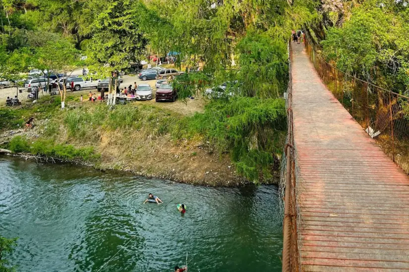Podrás tomar espectaculares fotos desde su puente colgante | Foto: FB