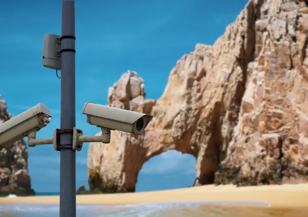 Aseguran cámaras clandestinas en calles de Cabo San Lucas