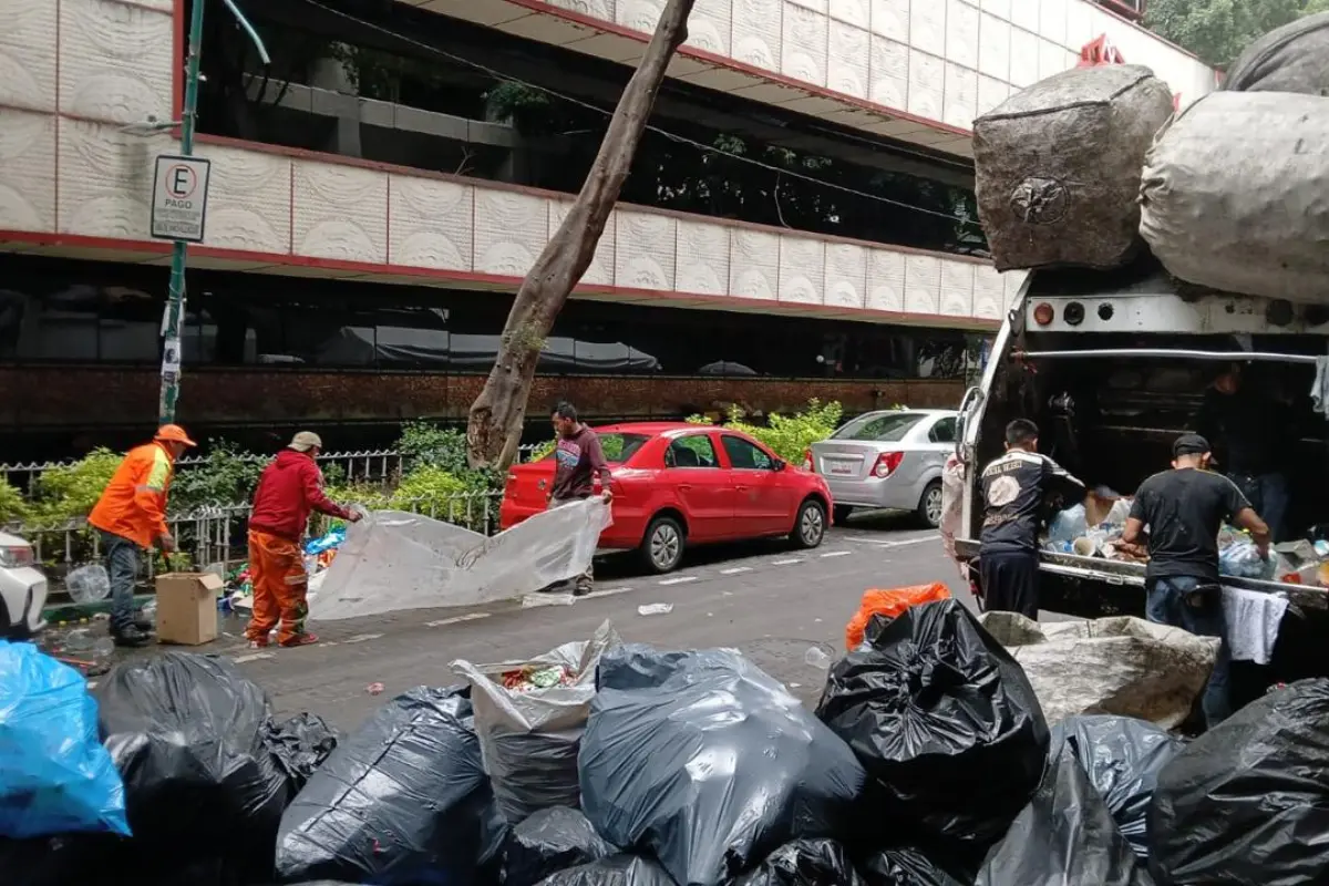 Marcha LGBTTIQ+ deja 30 toneladas de basura en CDMX, Foto: Gobierno de México