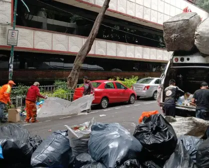 Marcha LGBT en CDMX dejó más de 30 toneladas de basura, así lo reportó la alcaldía Cuauhtémoc