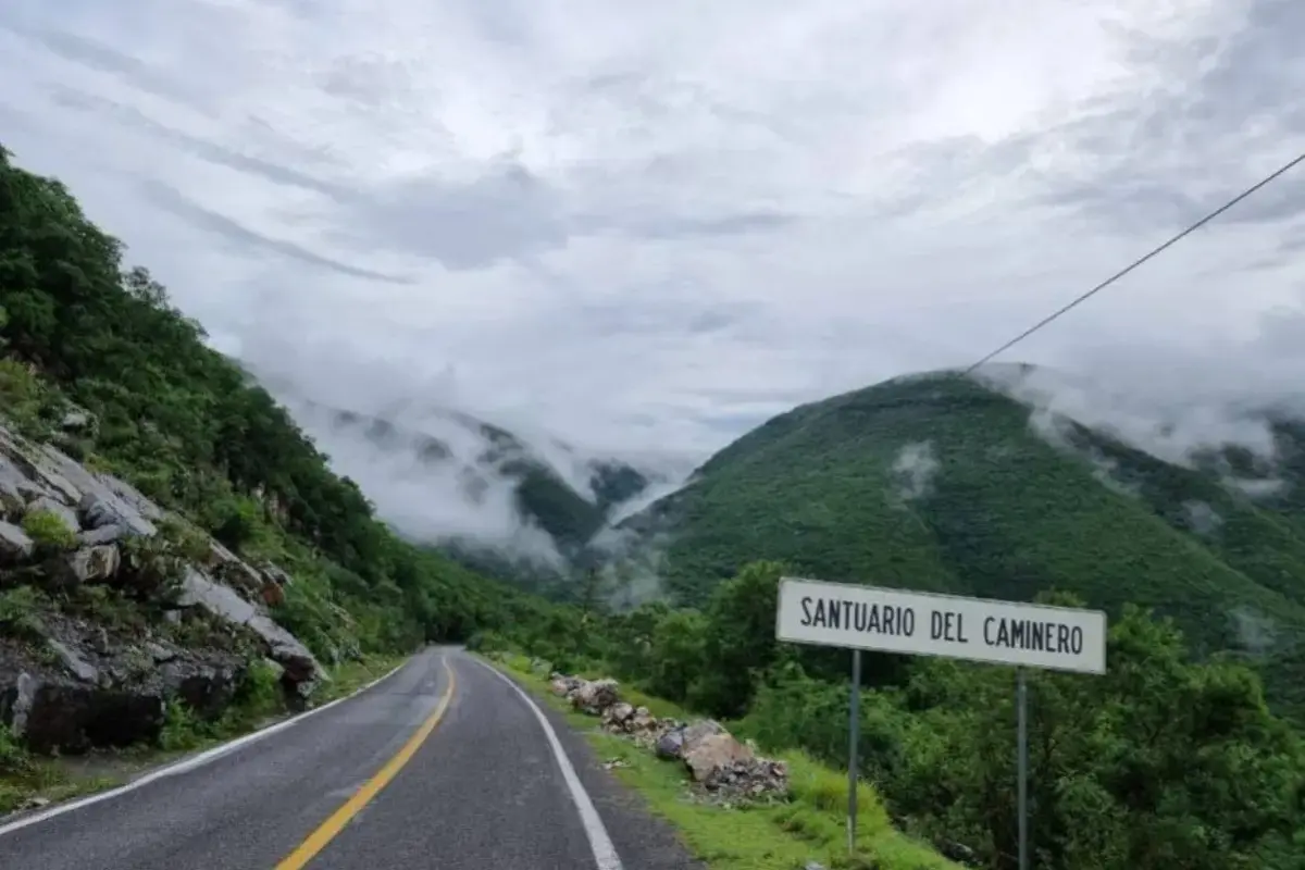 Reabrir esta carretera solo tiene sentido si se protege la vida, porque cada curva encierra una historia que no debe repetirse. Foto: Daniel Espinoza