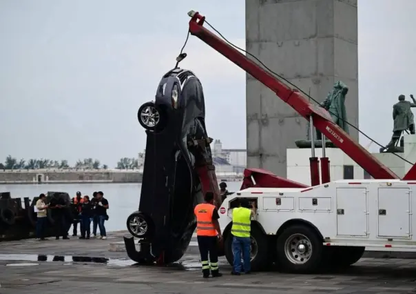Tragedia en el Malecón de Veracruz: dos tamaulipecos pierden la vida al caer al mar