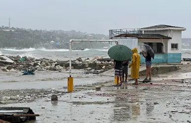 Veracruz, Guerrero y Tamaulipas cancelan clases ante llegada de Barry y Flossie