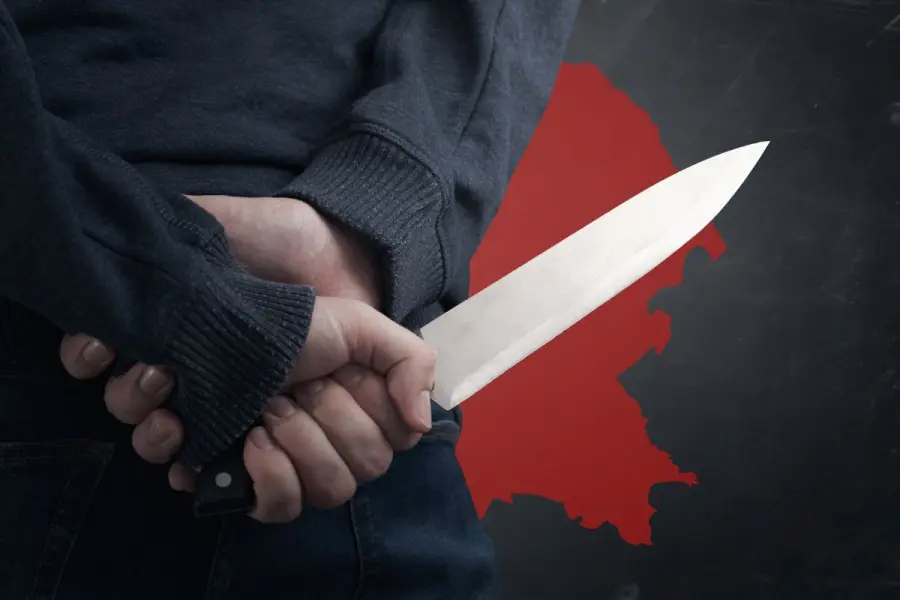 Menor "poseída" agrede a su novio con arma blanca en Monclova