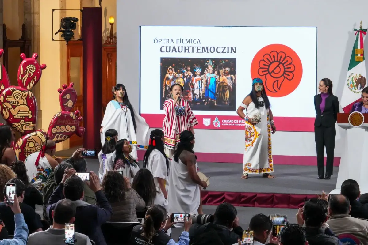 Presentación representación por los 700 años de México-Tenochtitlán en el Zócalo. Foto: Presidencia de la República