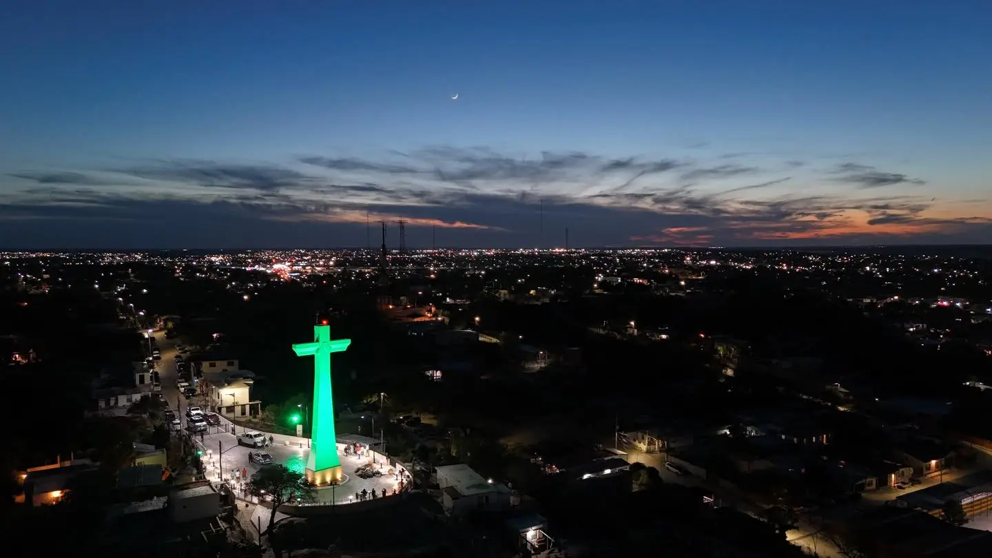 El mirador fue recién inaugurado este 28 de junio.  (Fotografía: Emilio de Hoyos)