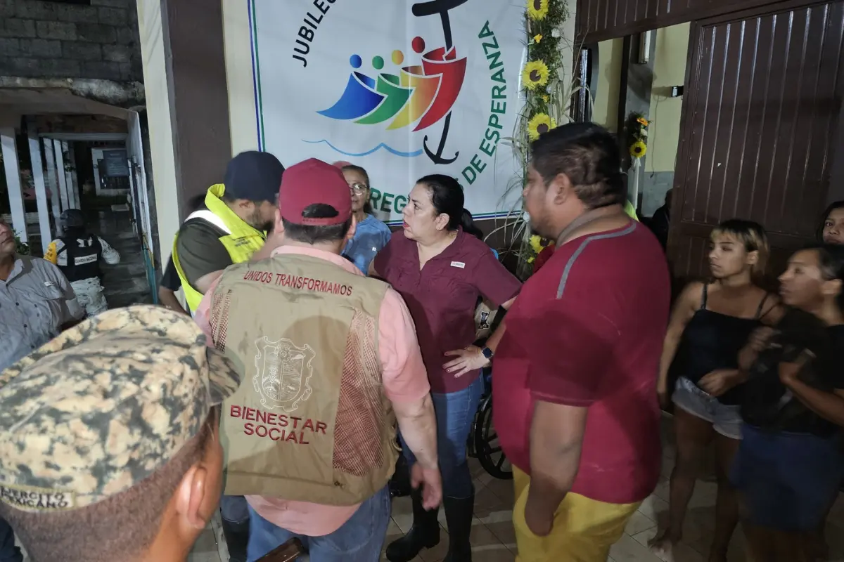 Habitantes son acompañados hasta refugios temporales, donde encontrarán resguardo y apoyo mientras se estabiliza la situación. Foto: Facebook Patty Chio