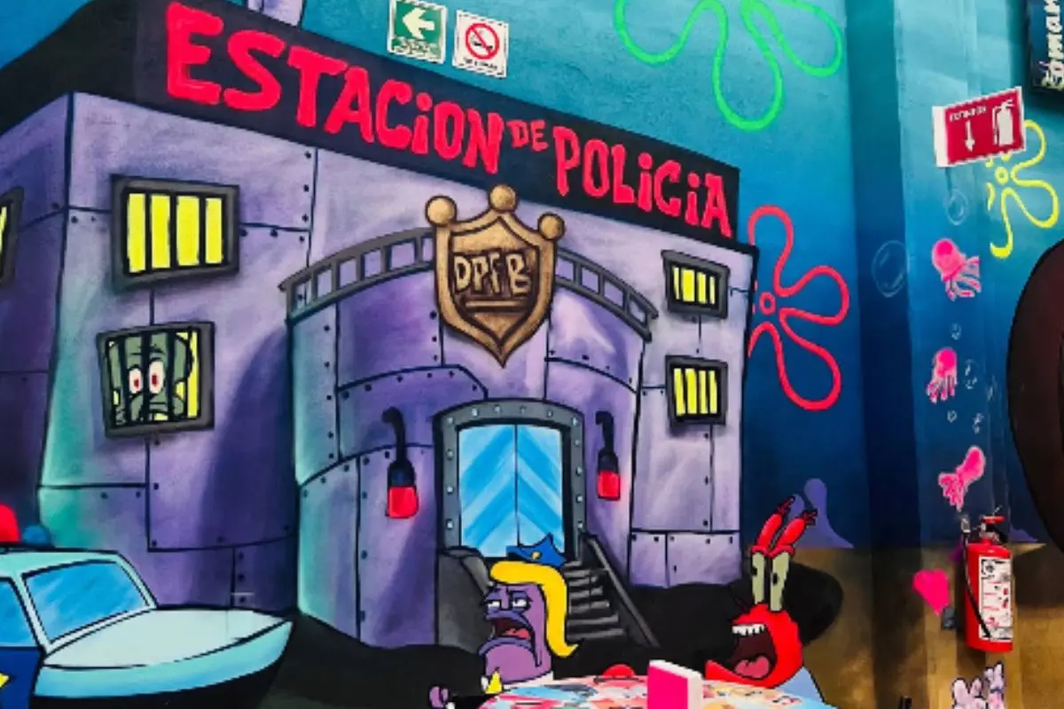 Pintura temática de bob esponja en la estación de policía de fondo de bikini.  Foto: Bikinis Cevichería