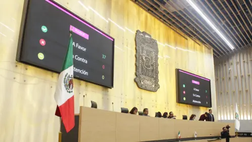 Diputados de Puebla mantienen aprobación de delito de ciberasedio en Código Penal pese a críticas